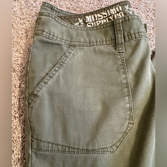 Mossimo skinny low rise cargo pants. Size 9 - Picture 6 of 7